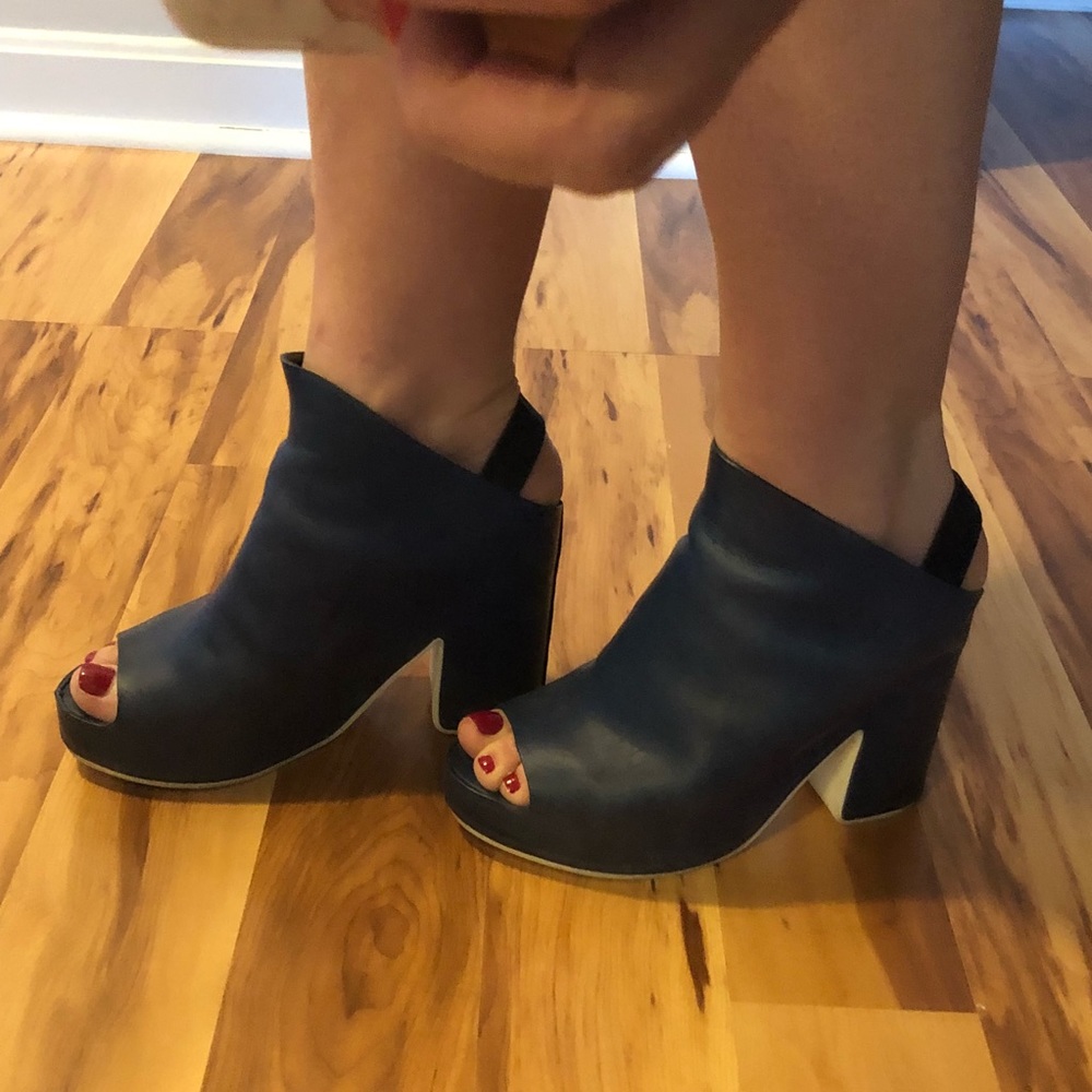 Balenciaga Heels - Picture 8 of 8
